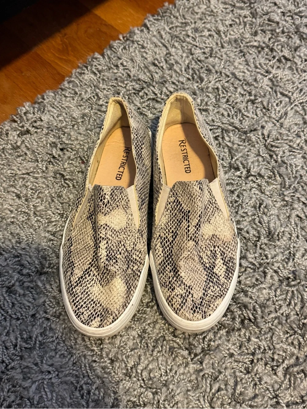 Shoes - Picture 2 of 4
